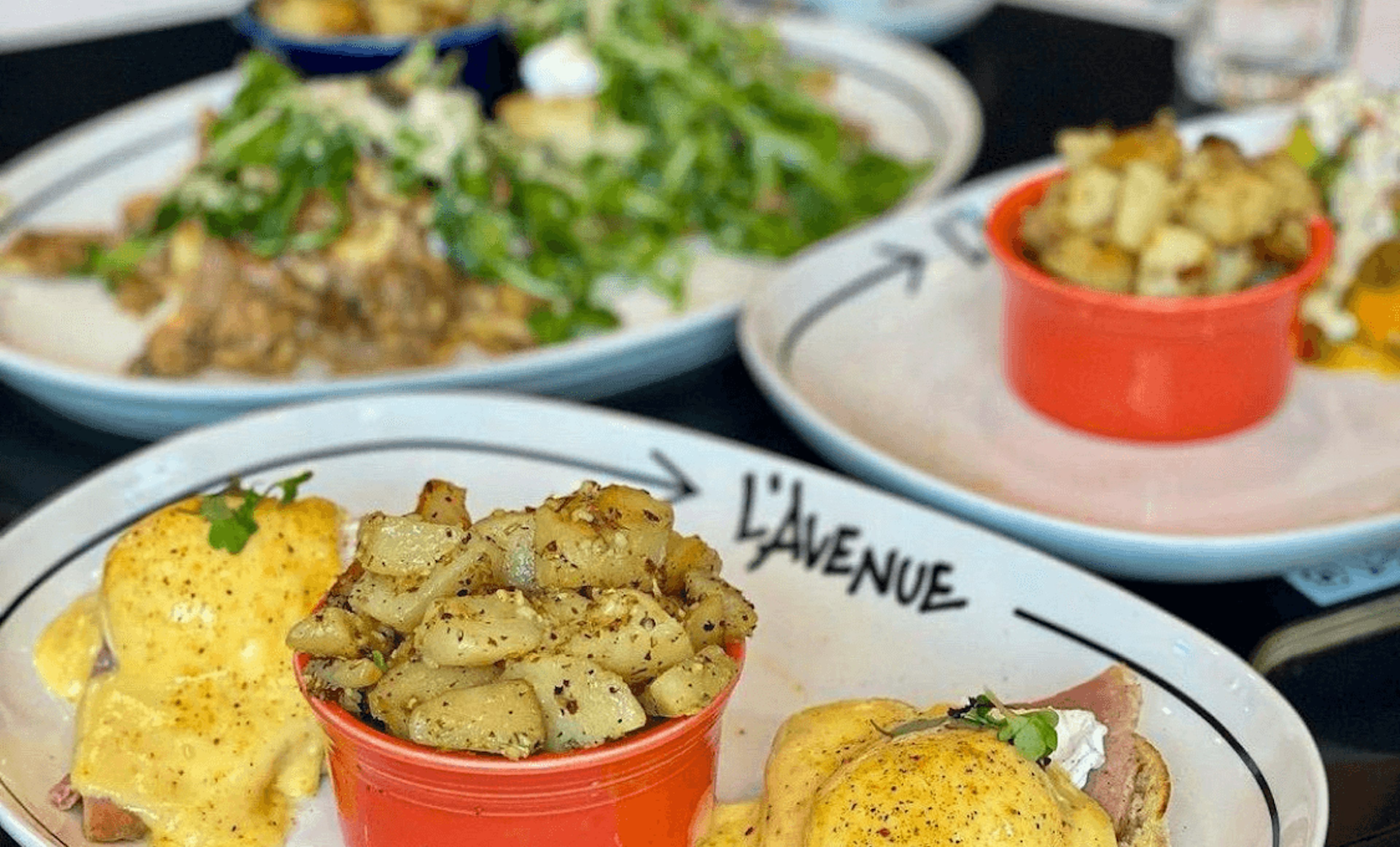 Brunch at L'Avenue in Saint-Henri